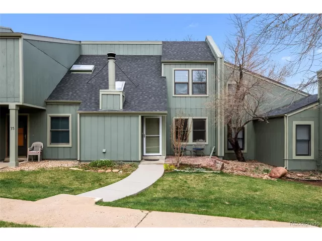 MLS: 6215905 Condo For Sale