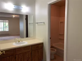 Photo #5: 6219530 Listing