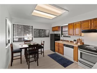 Photo #6: 6234196 Listing