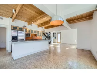 Photo #5: 6255674 Listing