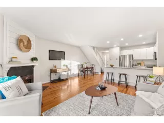 Photo #4: 6298682 Listing