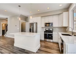 Photo #4: 6300829 Listing