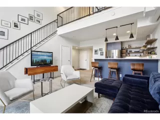 Photo #2: 6358836 Listing