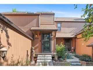 Photo #2: 6372750 Listing