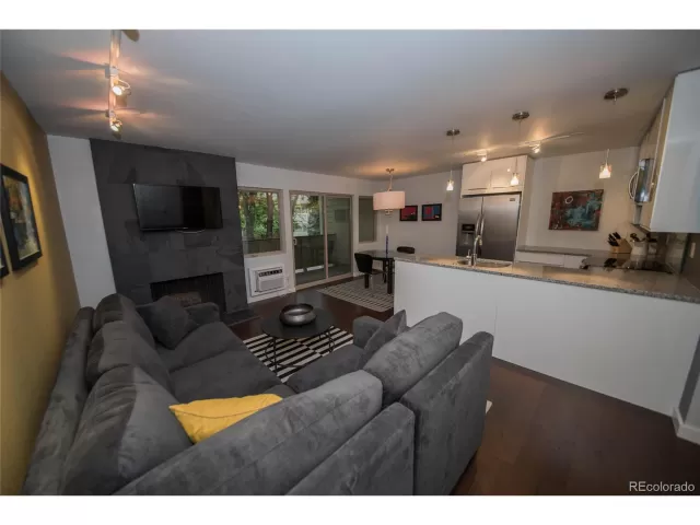 MLS: 6374958 Condo For Sale