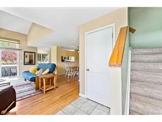 Photo #6: 6384232 Listing