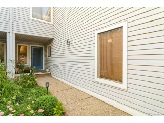 Photo #4: 6384659 Listing