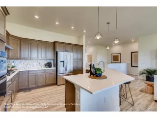 Photo #4: 6388767 Listing