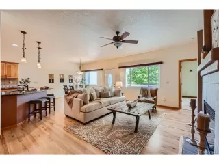 Photo #6: 6407904 Listing