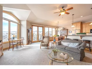 Photo #5: 6424369 Listing