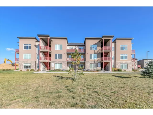 MLS: 6425412 Condo For Sale