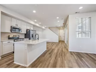 Photo #2: 6445765 Listing