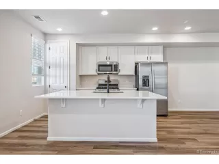 Photo #3: 6445765 Listing