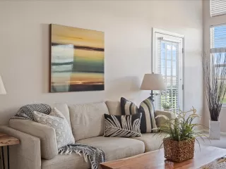 Photo #2: 6459745 Listing 