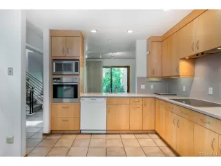 Photo #5: 6466666 Listing