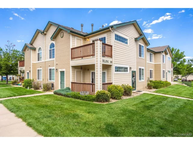 MLS: 6470337 Condo For Sale