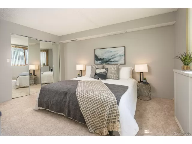 MLS: 6473309 Condo For Sale