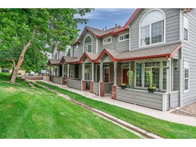 MLS: 6514082 Condo For Sale