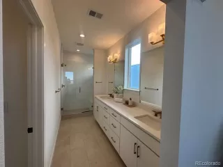 Photo #5: 6546745 Listing