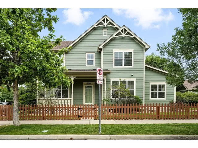 MLS: 6551787 Condo For Sale