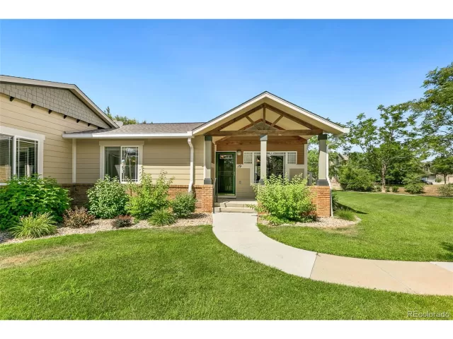 MLS: 6551848 Condo For Sale