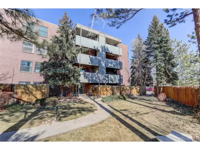 MLS: 6553975 Condo For Sale