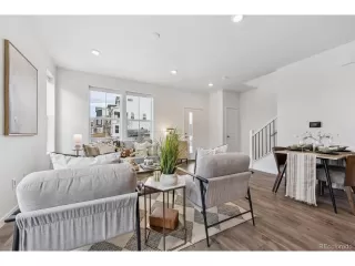 Photo #5: 6565160 Listing