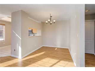 Photo #5: 6584593 Listing