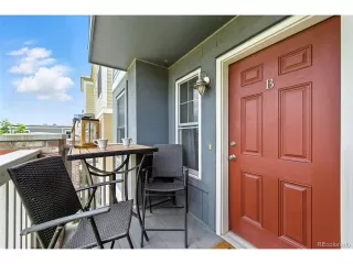 Photo #2: 6598000 Listing 