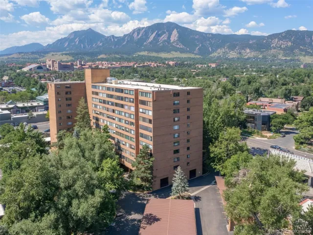 MLS: 6599172 Condo For Sale