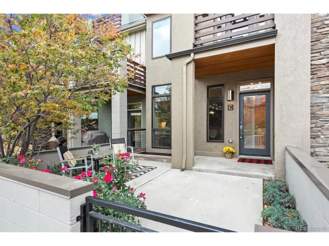 MLS: 6608767 Condo For Sale