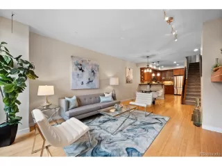 Photo #3: 6608767 Listing