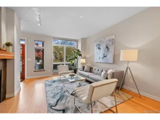 Photo #5: 6608767 Listing