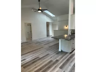 Photo #4: 6633380 Listing