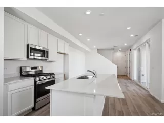 Photo #2: 6636095 Listing