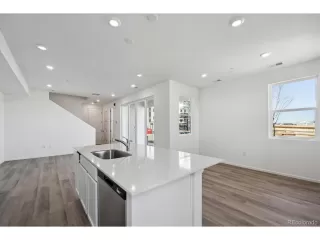 Photo #3: 6636095 Listing