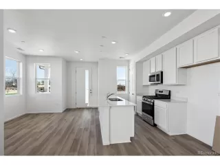 Photo #4: 6636095 Listing