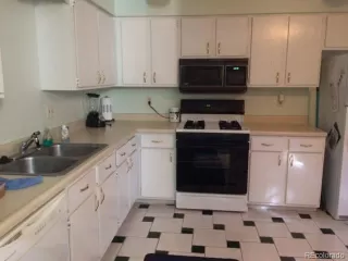 Photo #2: 6640201 Listing