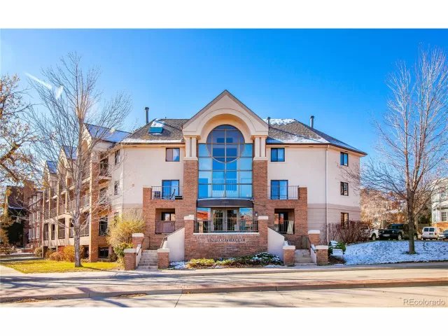 MLS: 6642930 Condo For Sale