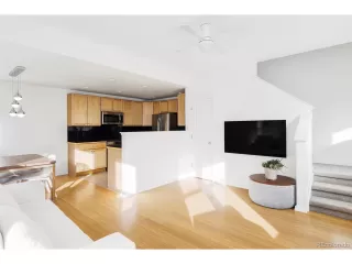 Photo #6: 6652757 Listing