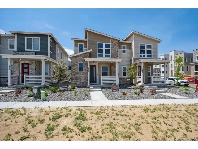 MLS: 6665906 Condo For Sale