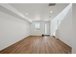 Photo #2: 6665906 Listing