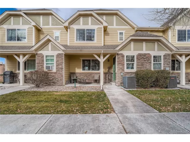 MLS: 6667401 Condo For Sale