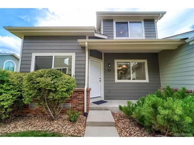 MLS: 6676606 Condo For Sale