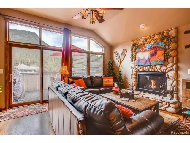 MLS: 6708408 Condo For Sale