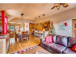 Photo #2: 6708408 Listing