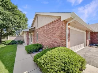 Photo #5: 6714851 Listing