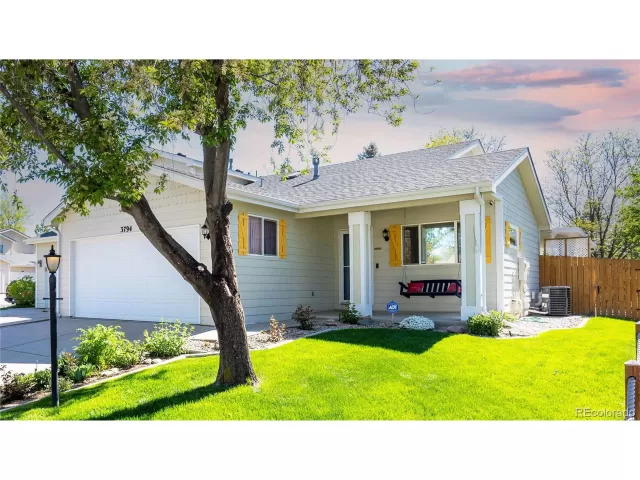 MLS: 6722975 Condo For Sale