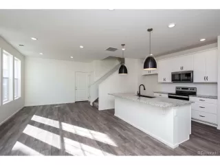 Photo #3: 6725365 Listing