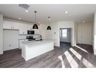 Photo #6: 6725365 Listing